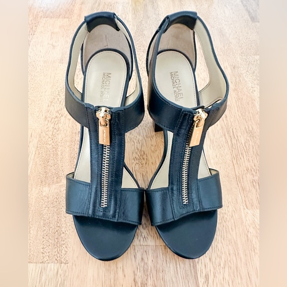 Michael Kors Berkley T-Strap Platform 6.5 - Picture 3 of 5